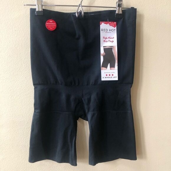 Spanx High Waisted Mid-Thigh Short - Picture 2 of 6